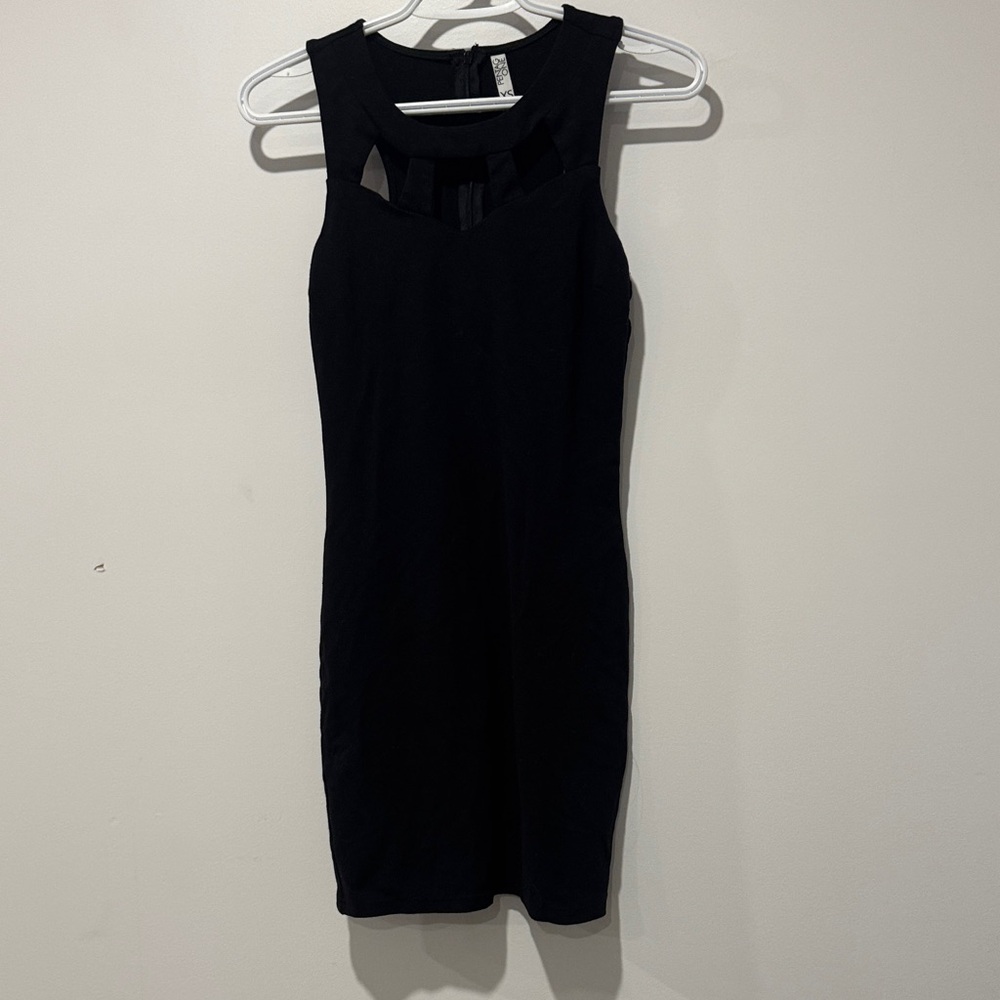 Chic Black Sleeveless Mini Dress